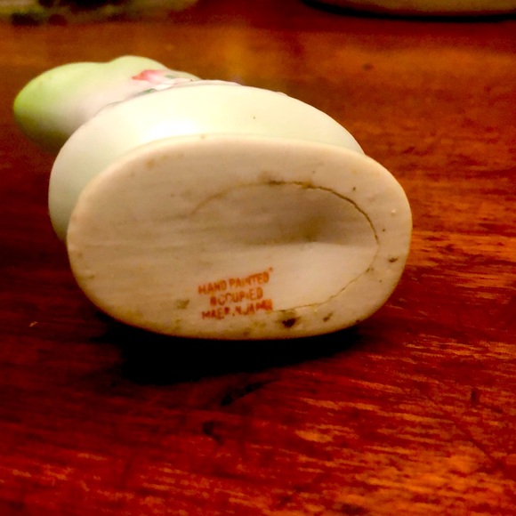 Vintage Japanese Mini Porcelein Bud Vase - Picture 5 of 6